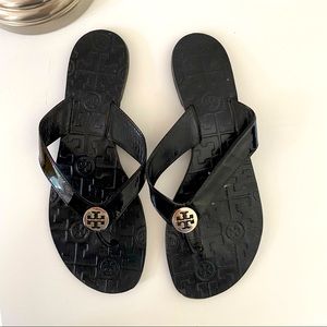 Tory Burch Patent flip flop